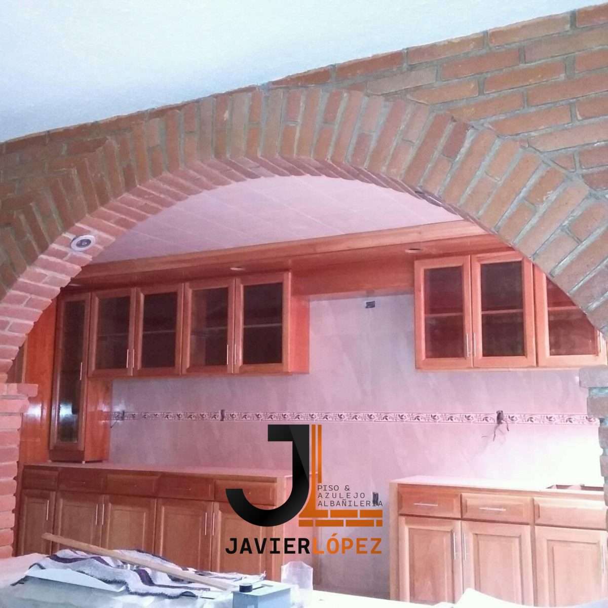 Javier Perez, Trabajos INSTALACIÓN DE PISOS Y ALBAÑILERÍA